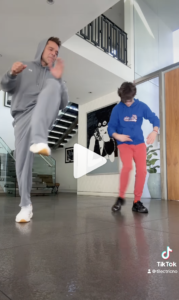 リッキー・マーティンと息子のダンス動画