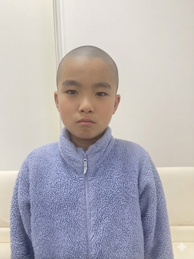 息子の写真　　坊主に加工